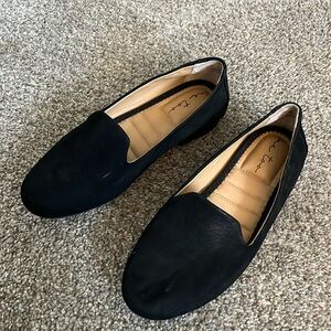 Size 7 black leather loafers